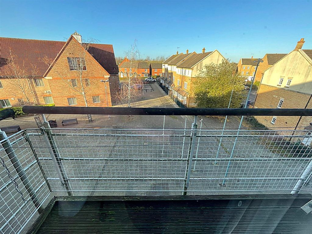 Property photo 2 of 9 Balcony.Jpg