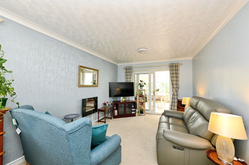 Property photo 2 of 19