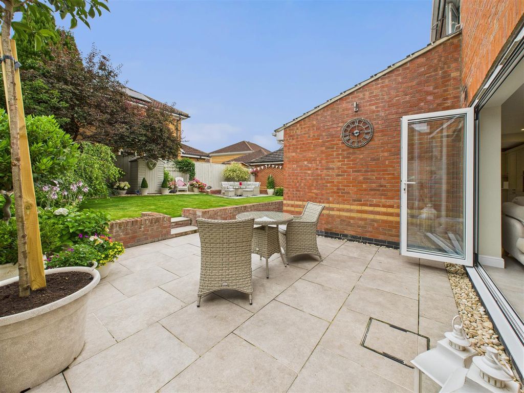 Property photo 3 of 22 Outside