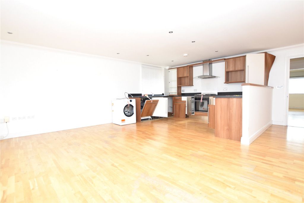 Property photo 2 of 7 Picture No. 06