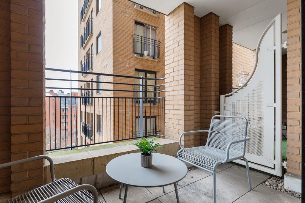 Property photo 2 of 13 Image