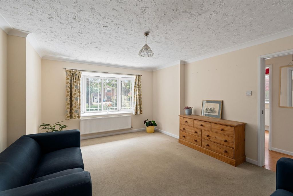 Property photo 2 of 23 361-Earlhamroad-008.Jpg