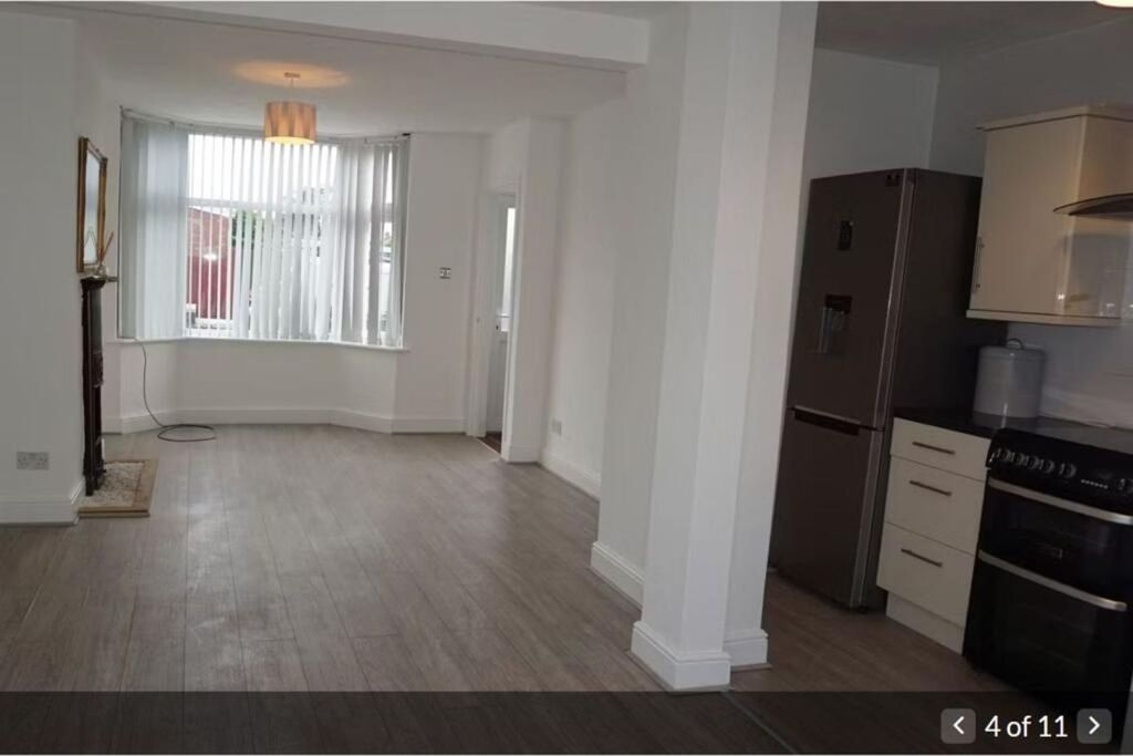 Property photo 2 of 11