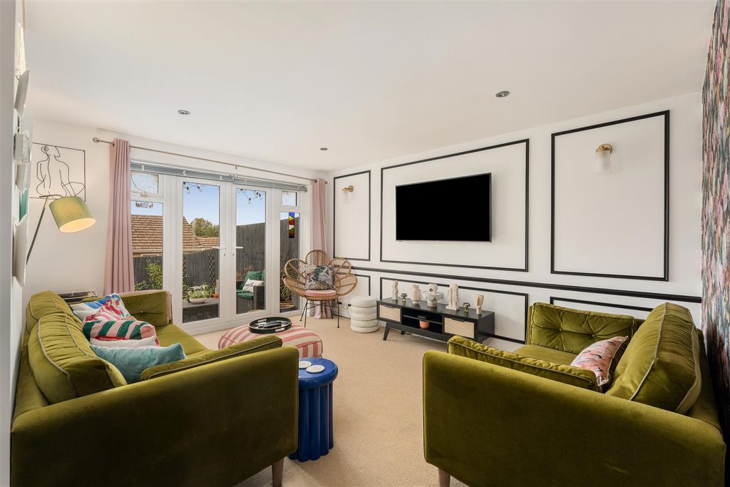 Property photo 3 of 16 5 Ridge Close, Banbury-6.Jpg