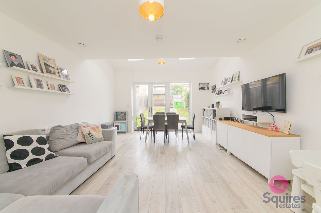 Property photo 3 of 22