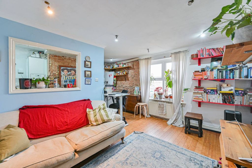 Property photo 3 of 13