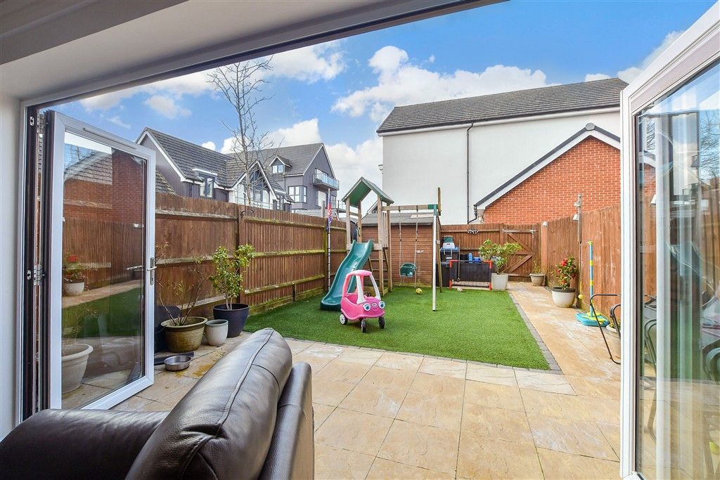 Property photo 2 of 10 External Lifestyle Photograph