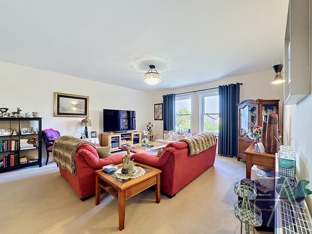Property photo 3 of 25 5197383