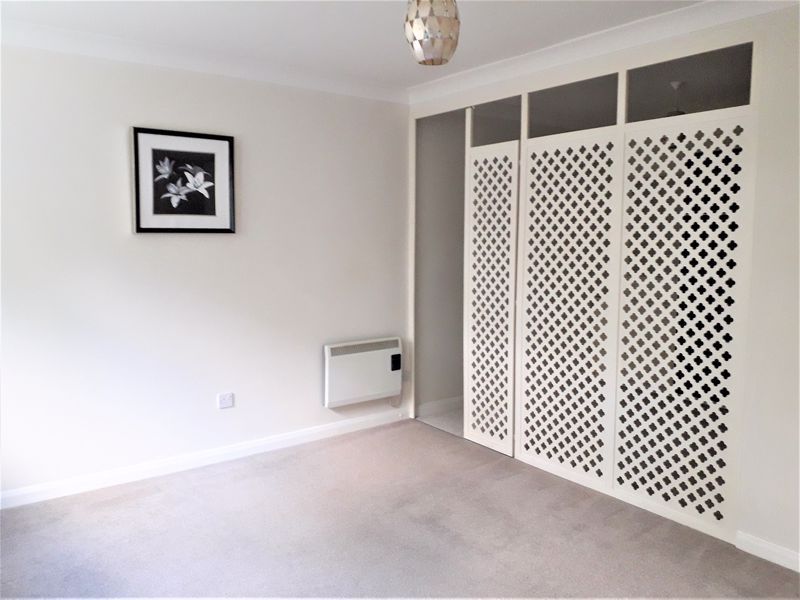 Property photo 3 of 8 Photo 10