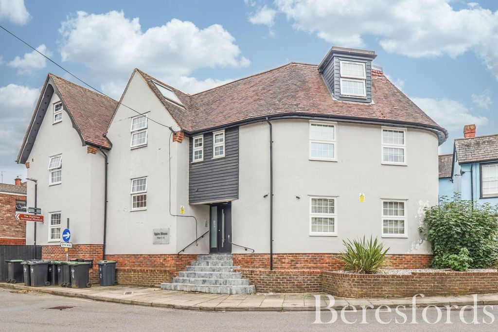 Property photo 1 of 8 Exterior