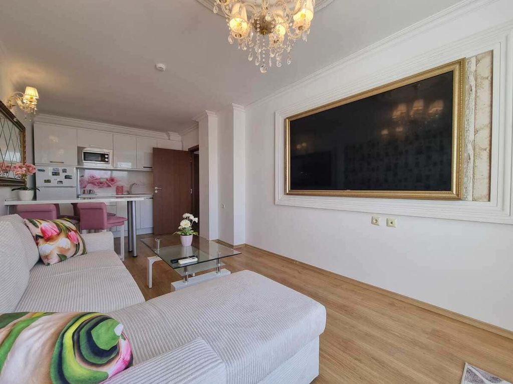 Property photo 2 of 20