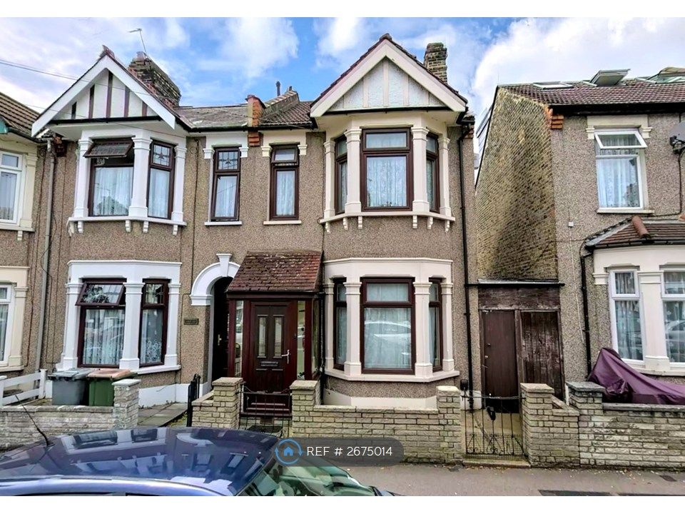 Property photo 1 of 14 View From Street