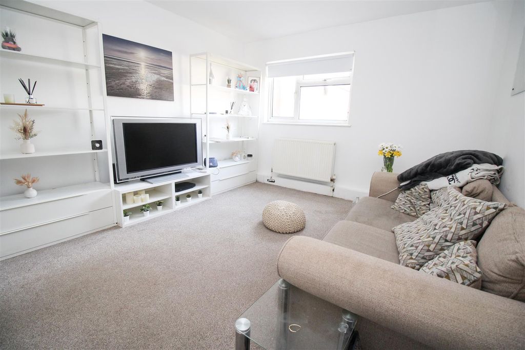 Property photo 3 of 7 Img_2434.Jpg