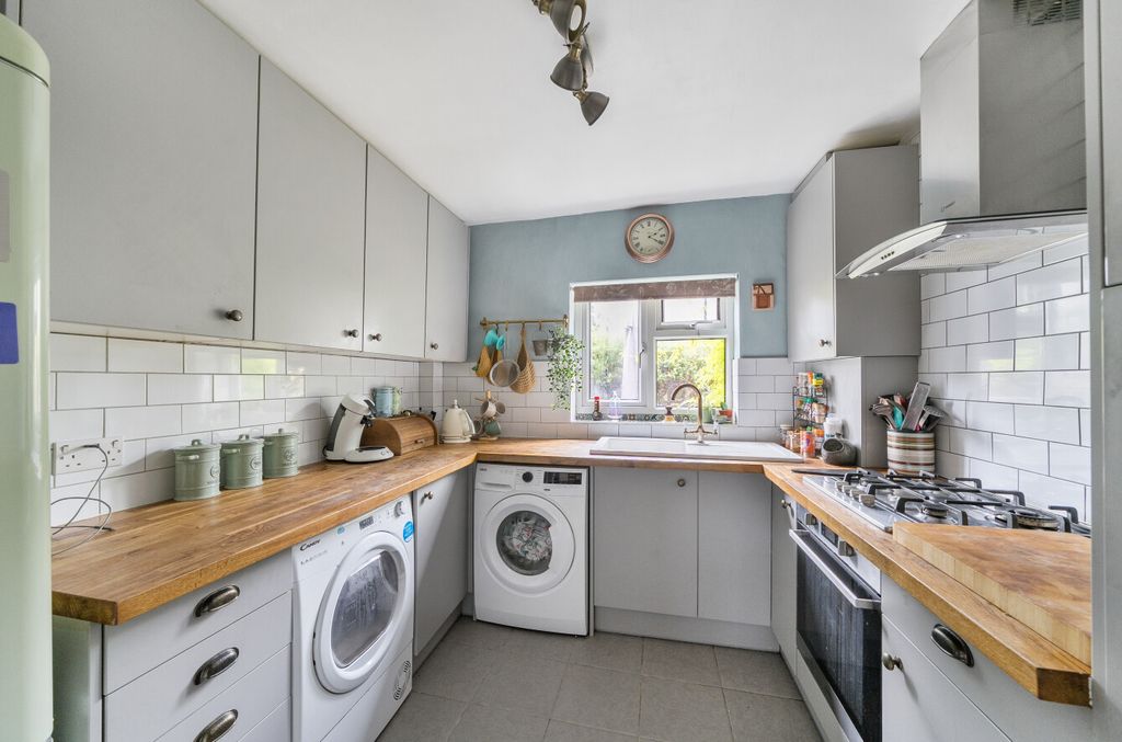 Property photo 3 of 13 Kitchen