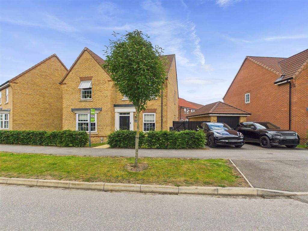 Property photo 1 of 17 Cam05451G0-Pr0014-Still028.Jpg