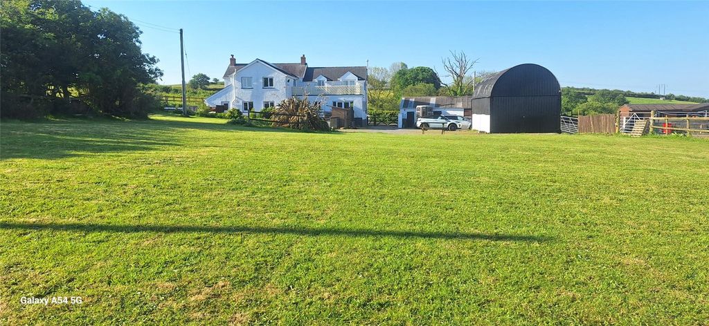 Property photo 2 of 33 Picture No. 68