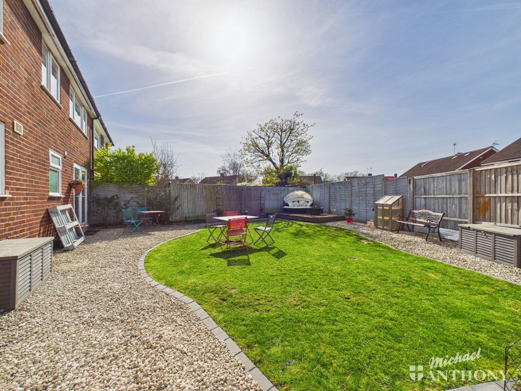 Property photo 2 of 15 Cam03218G0-Pr0976-Still017