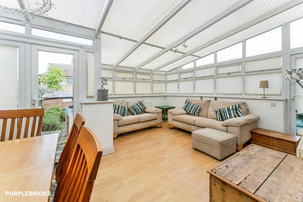 Property photo 3 of 26 Conservatory
