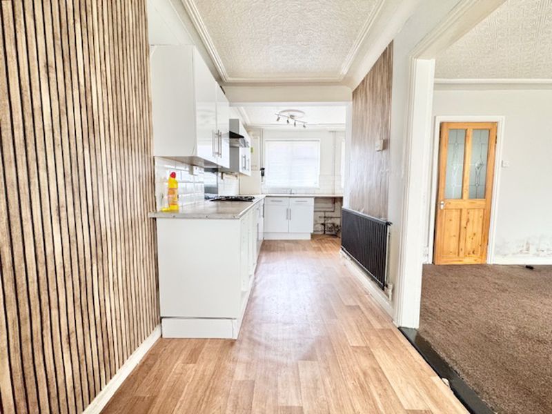 Property photo 3 of 15 Kitchen Breakfast Room