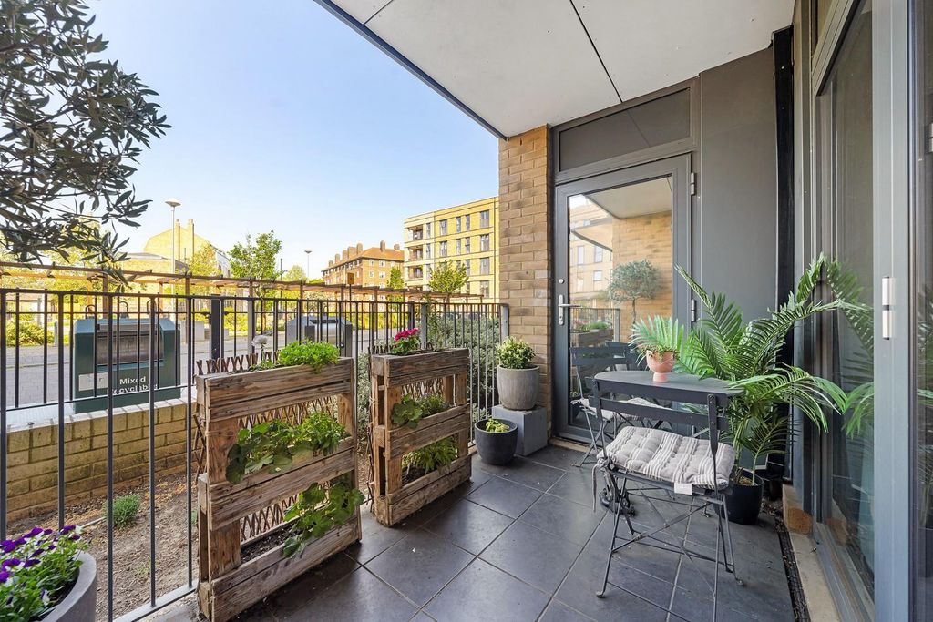 Property photo 2 of 15 Terrace.Jpg