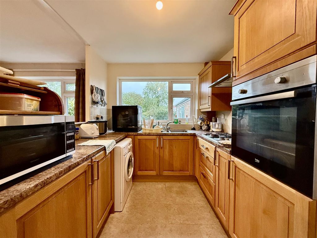 Property photo 2 of 14 2