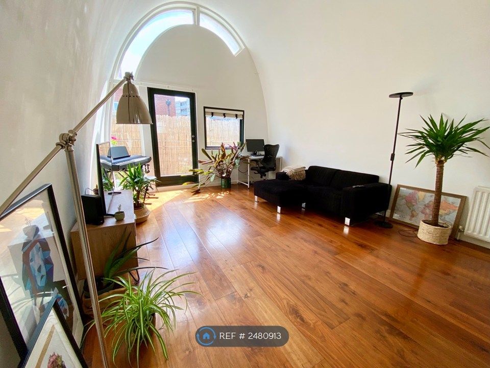 Property photo 3 of 27