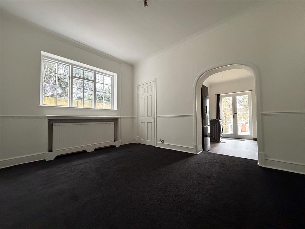 Property photo 2 of 10 8.Jpg