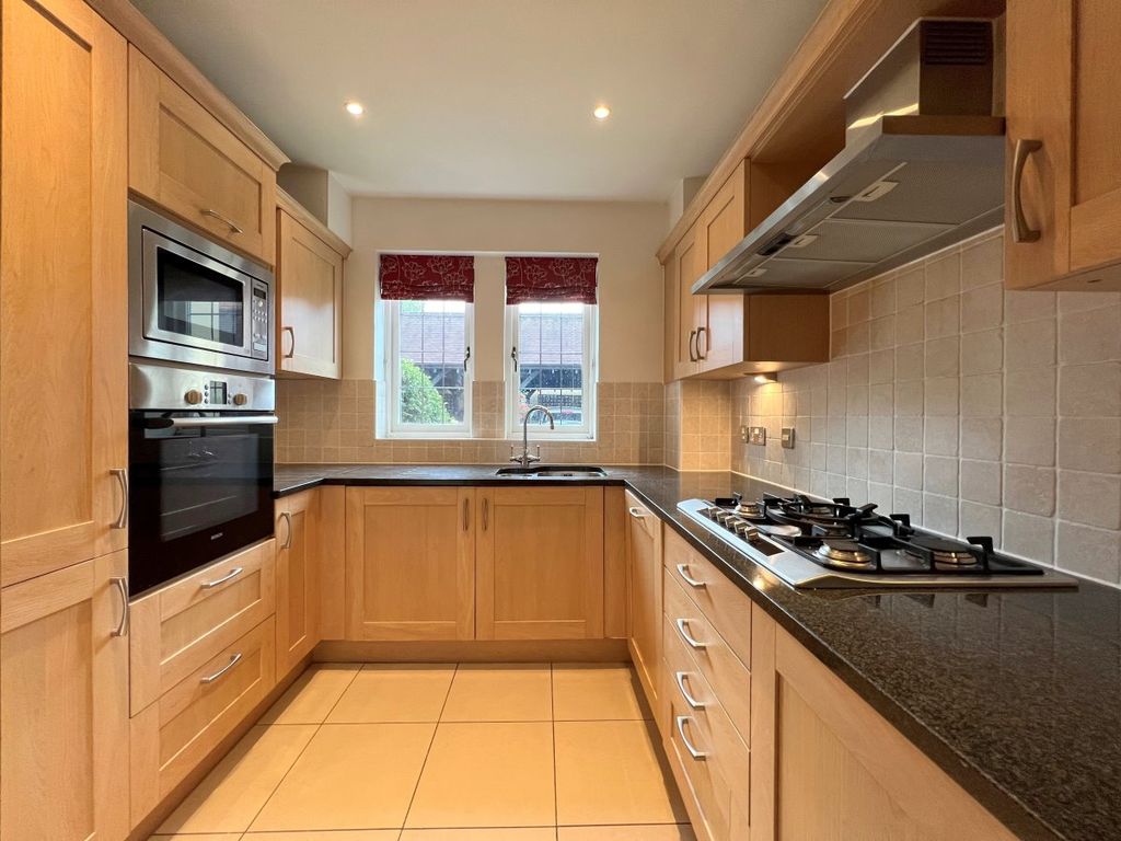 Property photo 2 of 12 Gallery