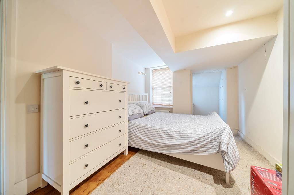 Property photo 3 of 10 Bedroom