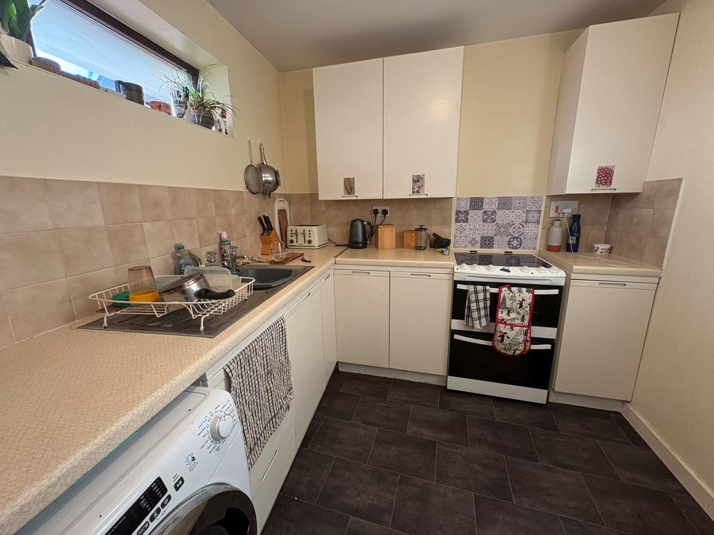 Property photo 2 of 6 Balcony