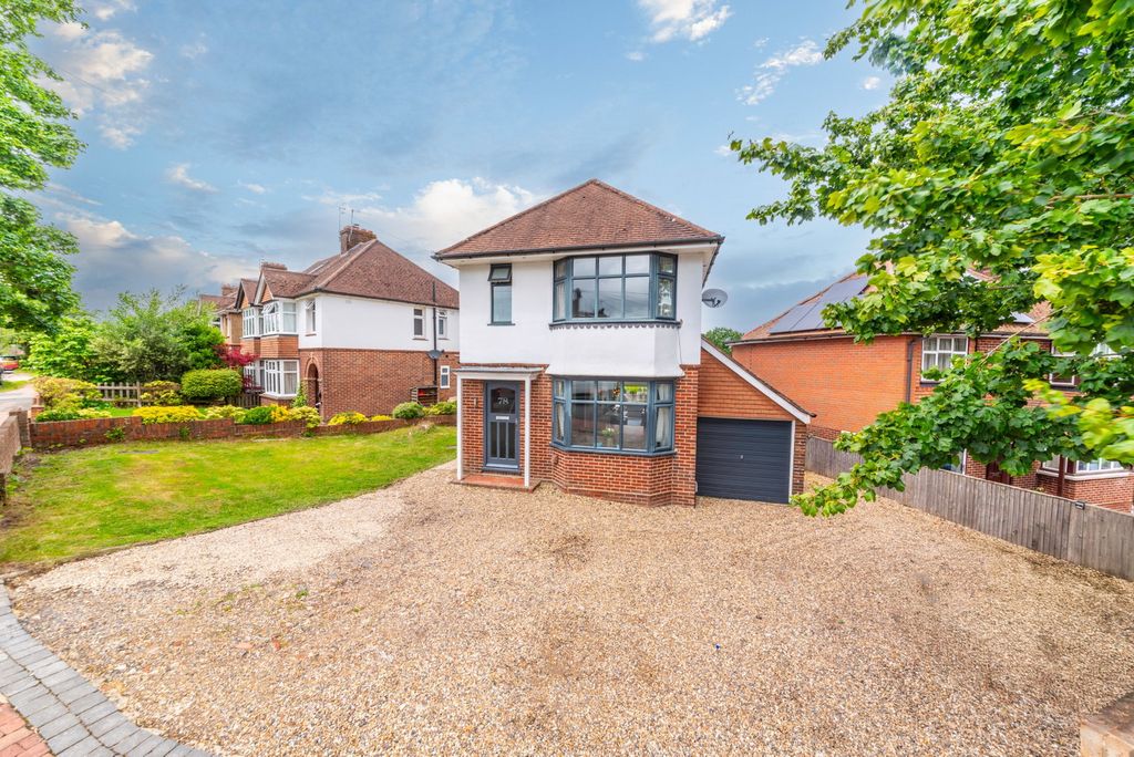 Property photo 1 of 33
