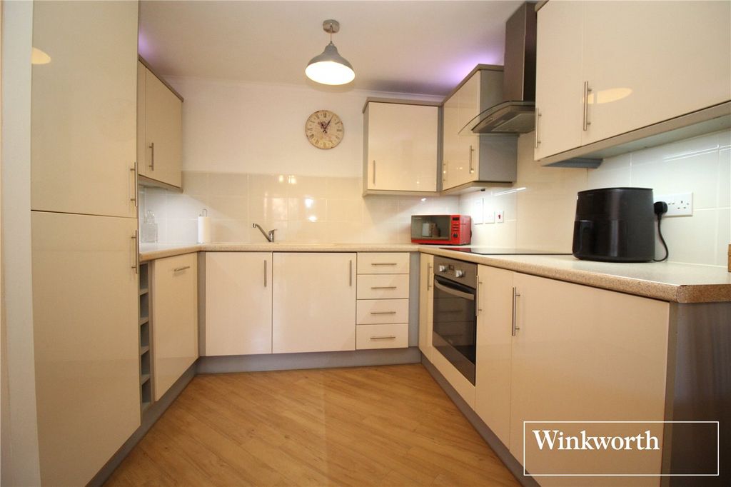 Property photo 3 of 12 Picture No. 11