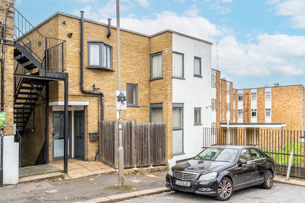 Property photo 1 of 16