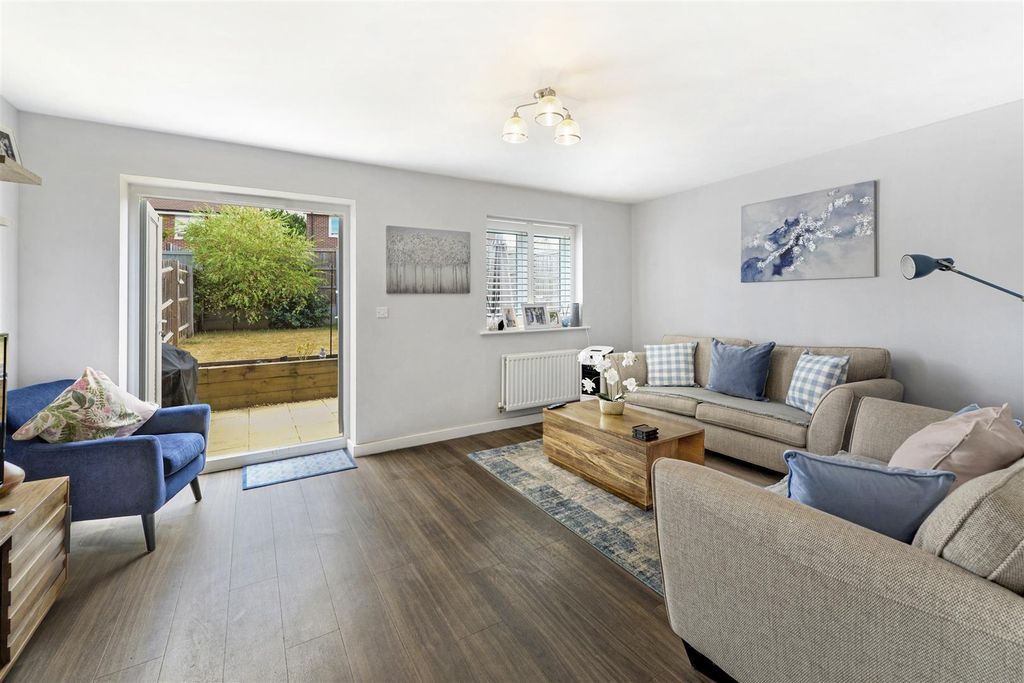 Property photo 2 of 17 2