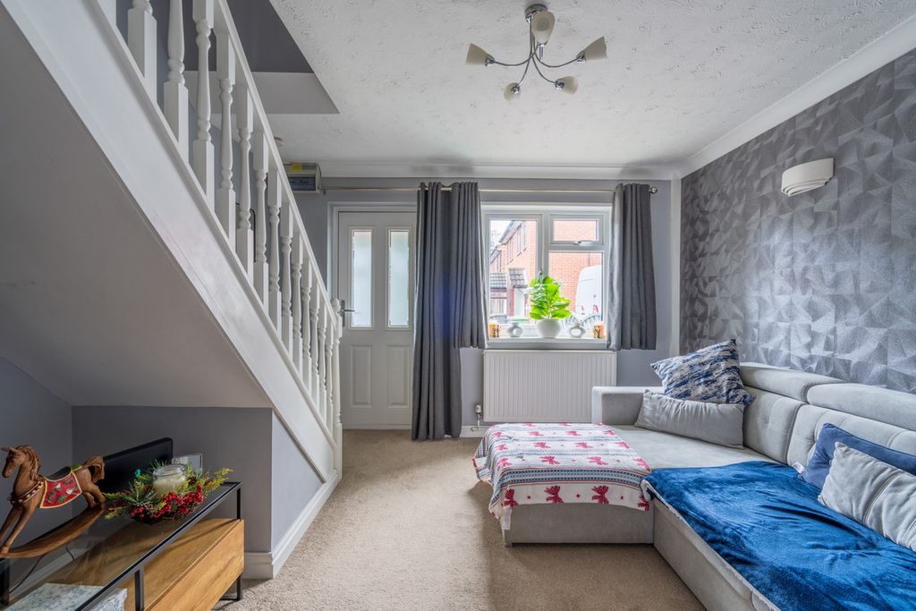 Property photo 3 of 11