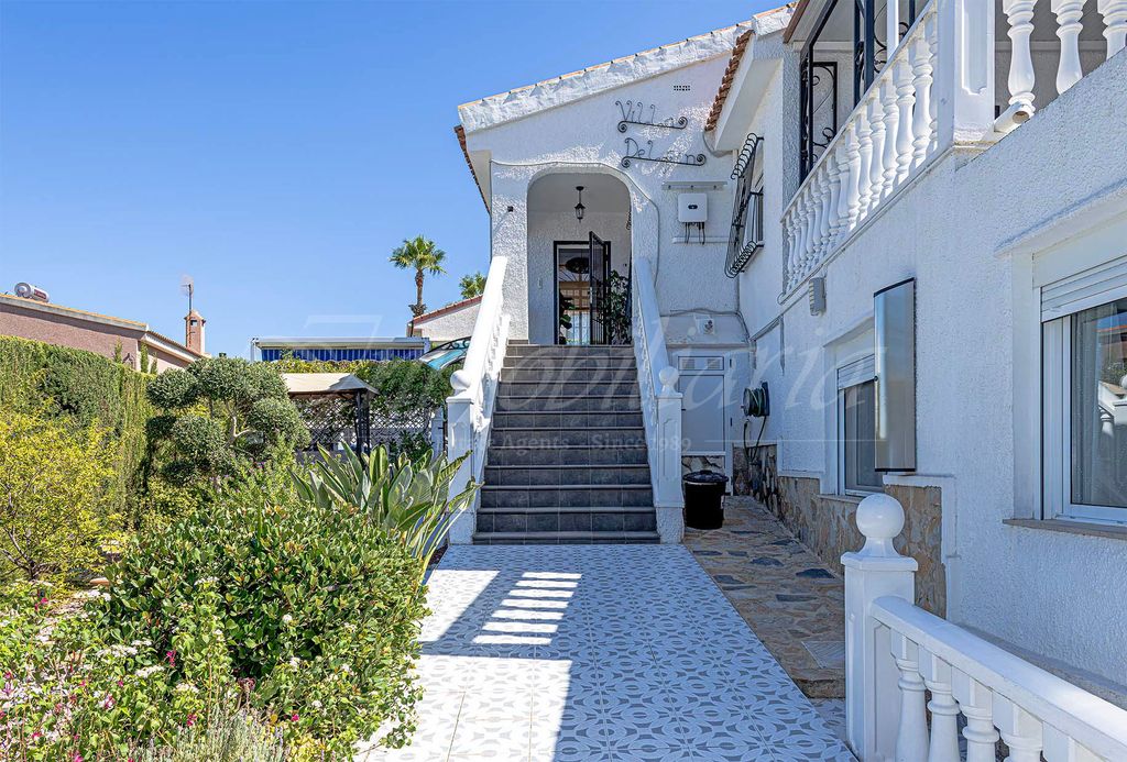 Property photo 3 of 52