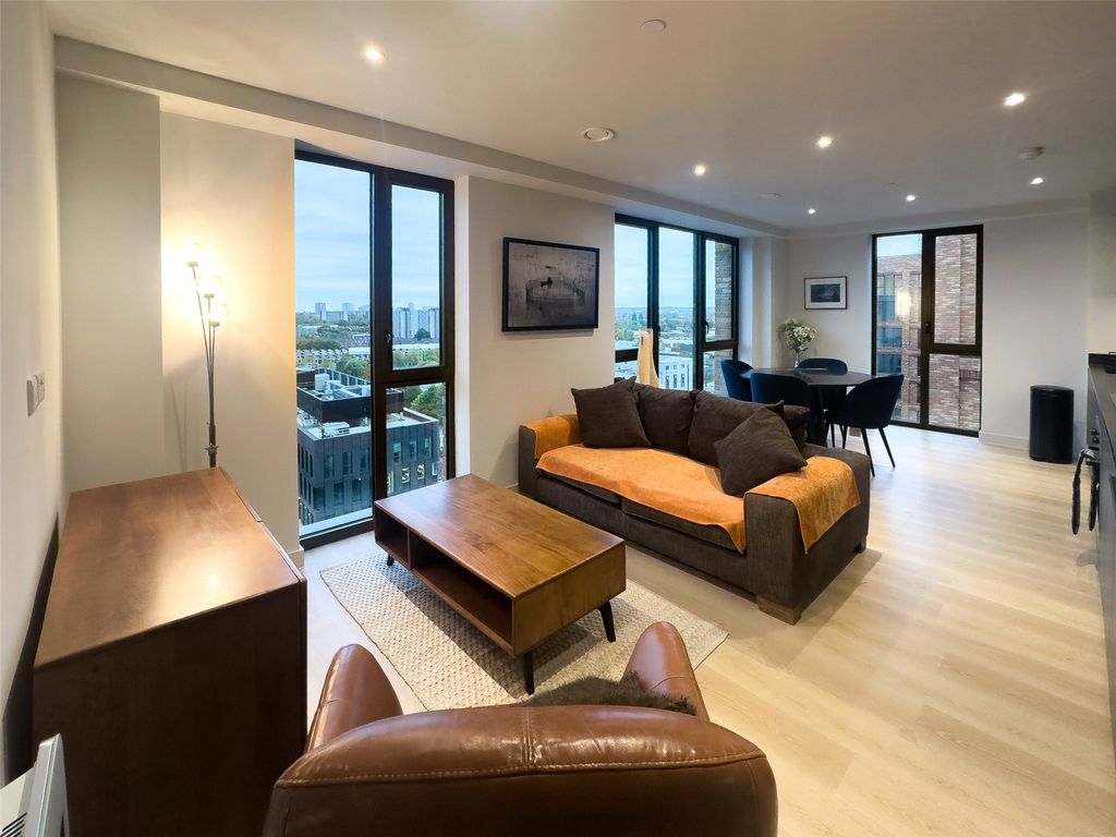 Property photo 1 of 42 Picture No. 03