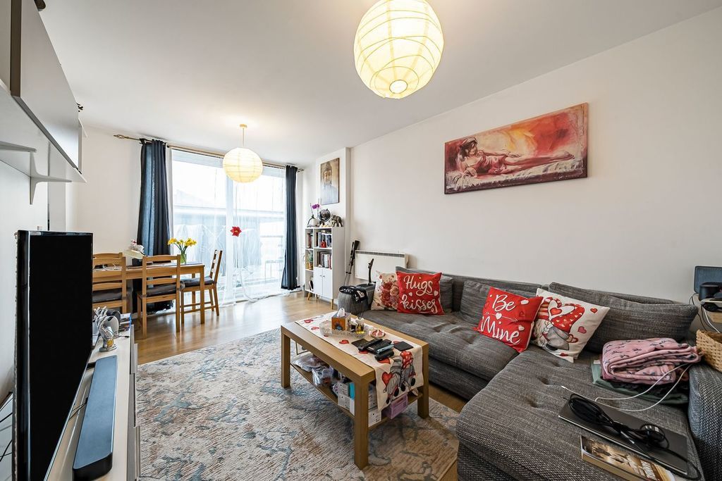 Property photo 3 of 20