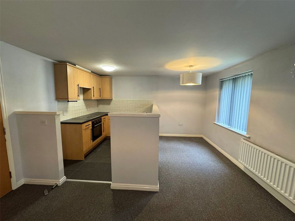Property photo 3 of 11 Lounge/Kitchen/Diner