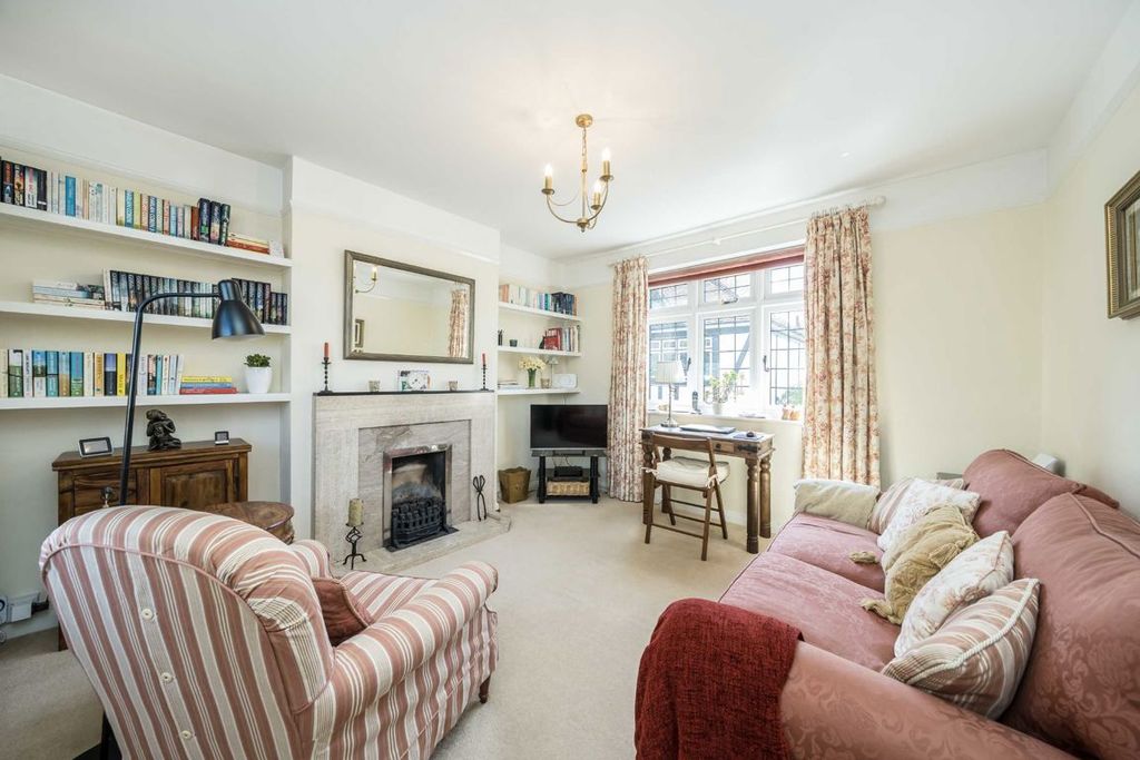 Property photo 2 of 5