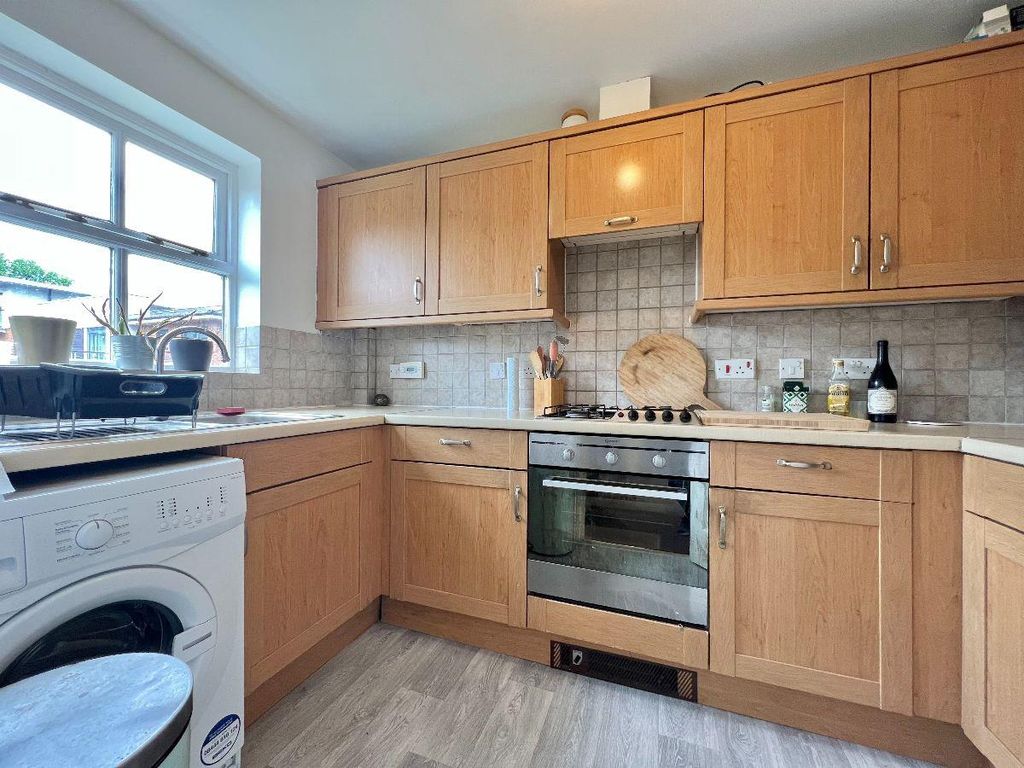 Property photo 2 of 11