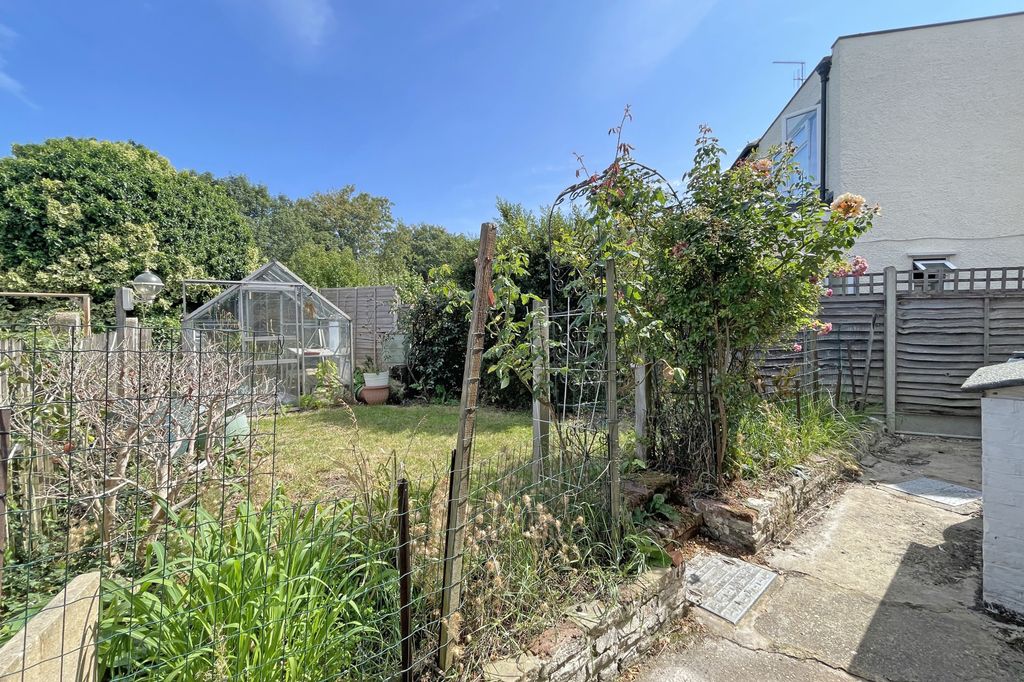 Property photo 2 of 24
