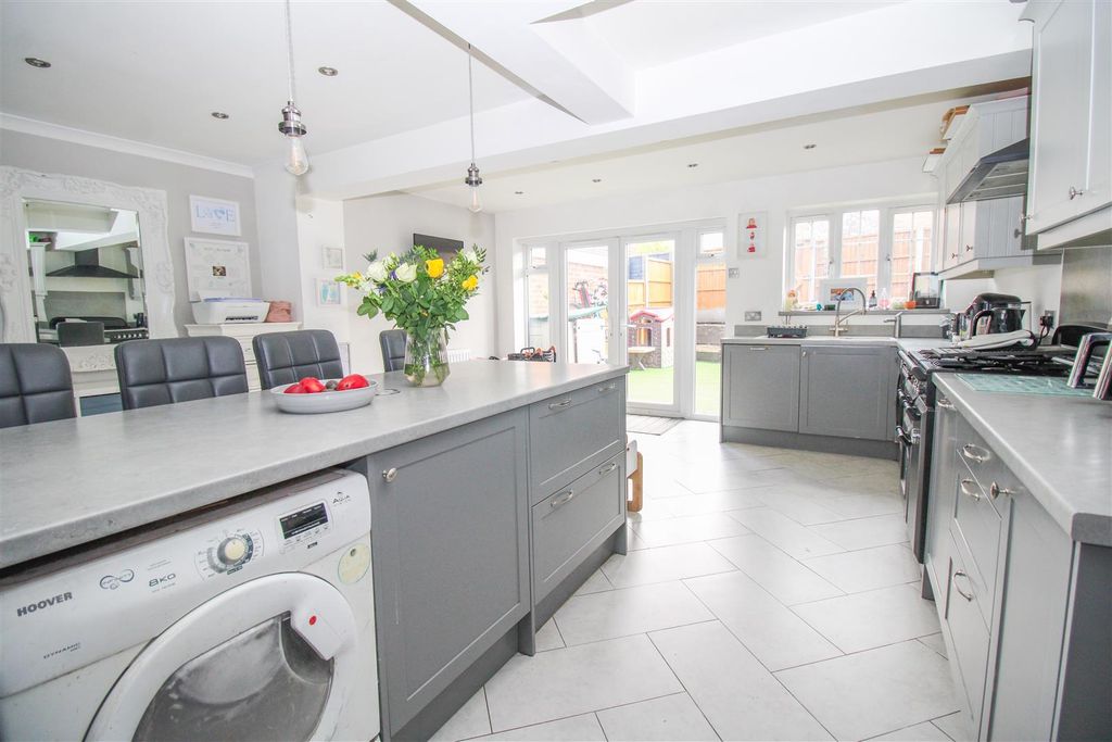 Property photo 2 of 13 Img_3062.Jpg