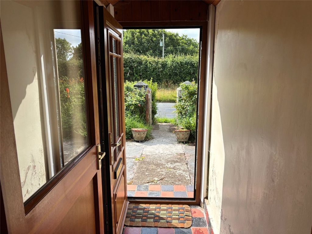 Property photo 2 of 29 Picture No. 32