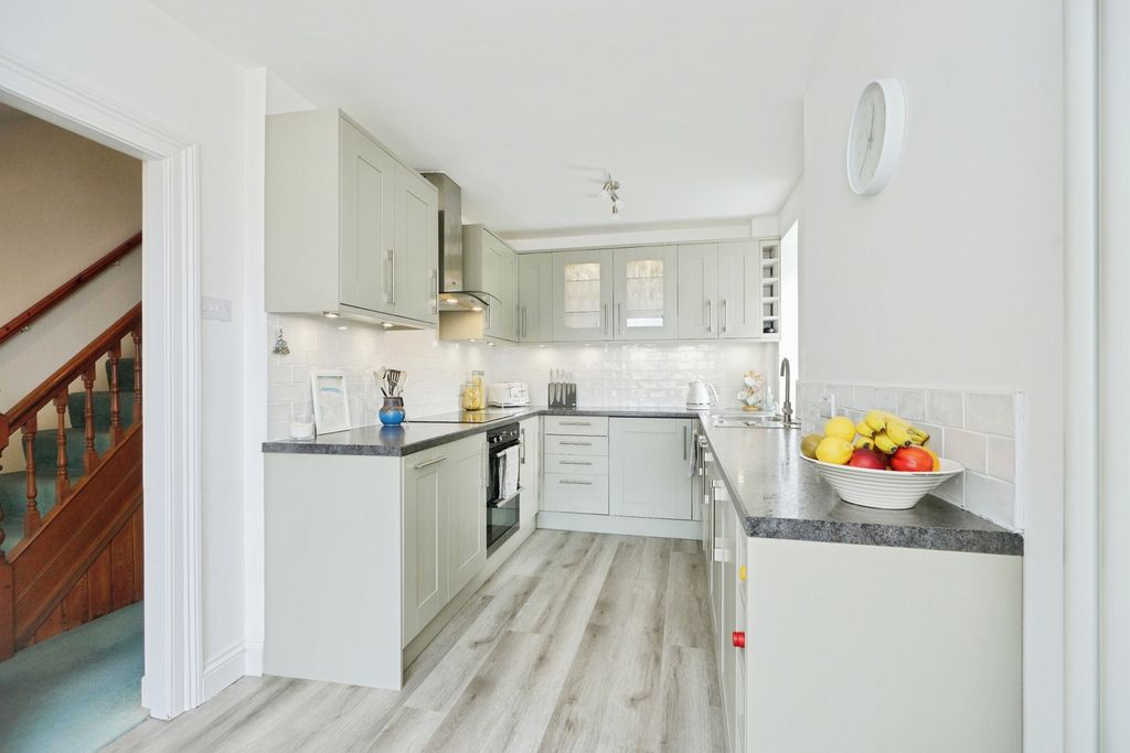Property photo 2 of 30 Pbox-Img.Jpg