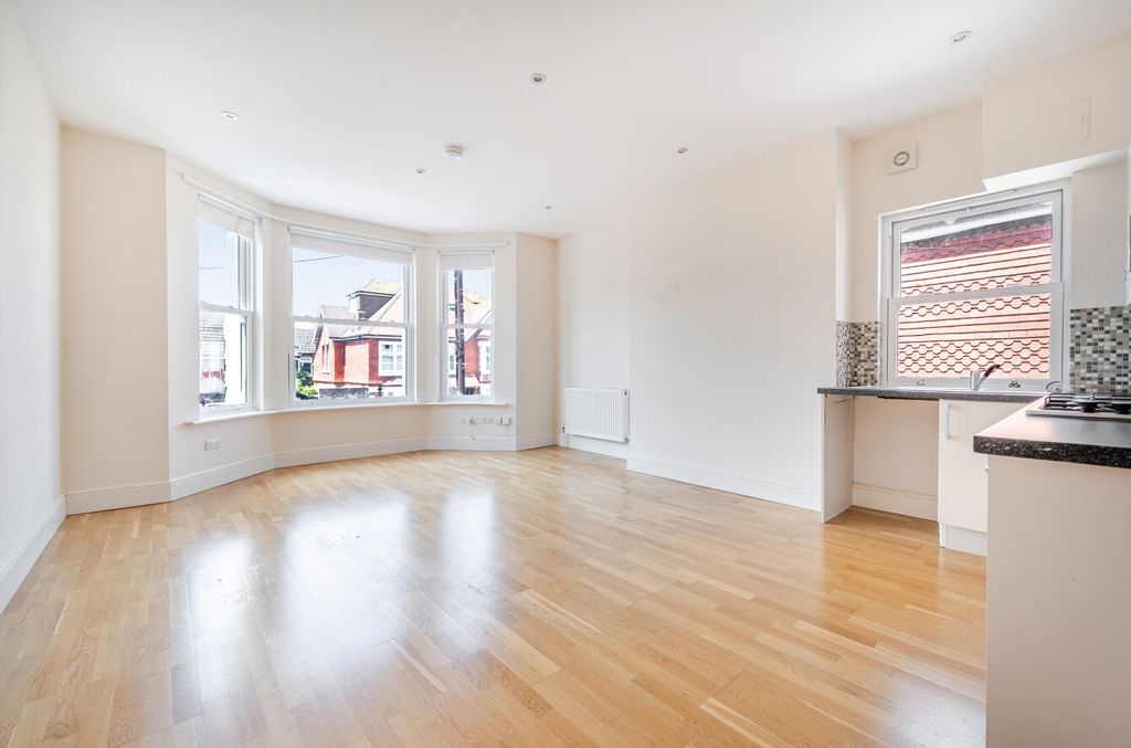 Property photo 2 of 13 1495752-1-6A58cc2...