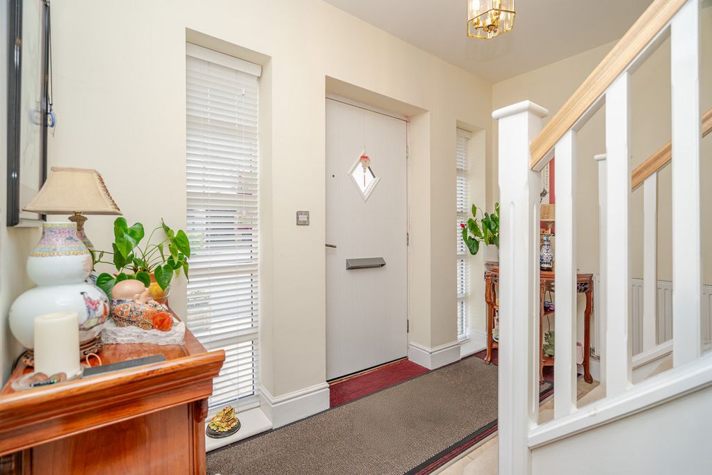 Property photo 2 of 24