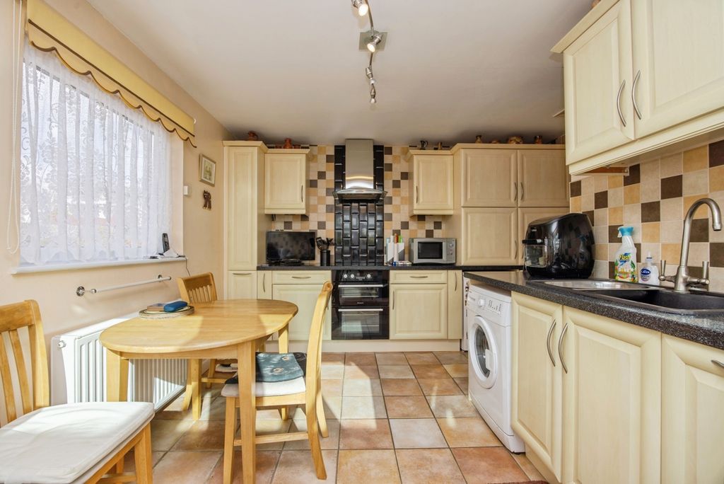 Property photo 3 of 19 Pbox-Img.Jpg