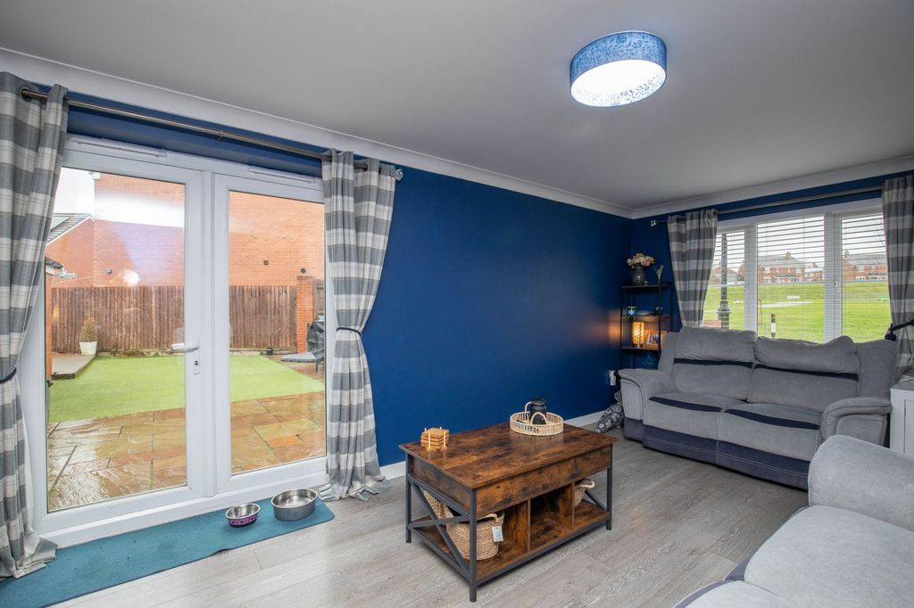 Property photo 3 of 30