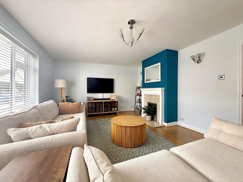 Property photo 2 of 40 Picture No. 12